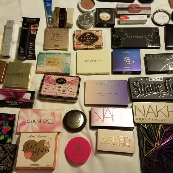 Luxury full sized NEW high end makeup mystery box - Picture 2 of 8